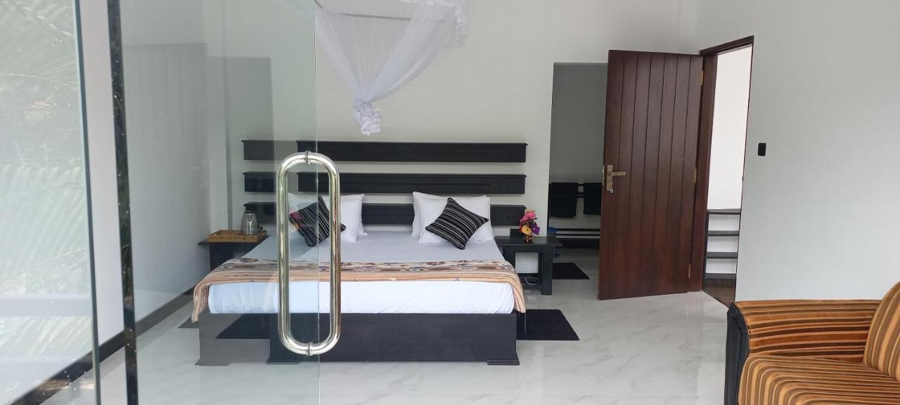Ella Odyssey Inn Εξωτερικό φωτογραφία