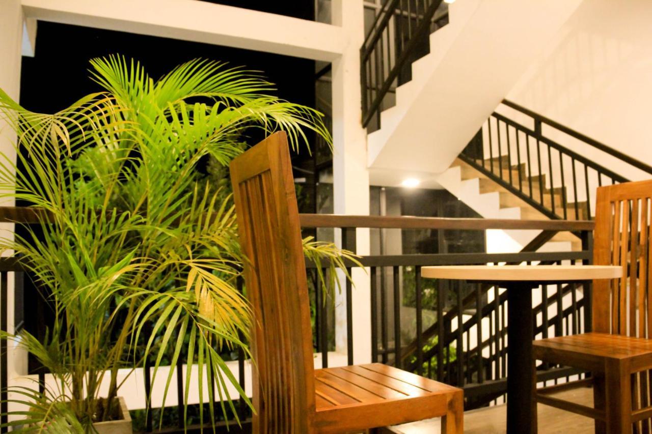 Ella Odyssey Inn Εξωτερικό φωτογραφία