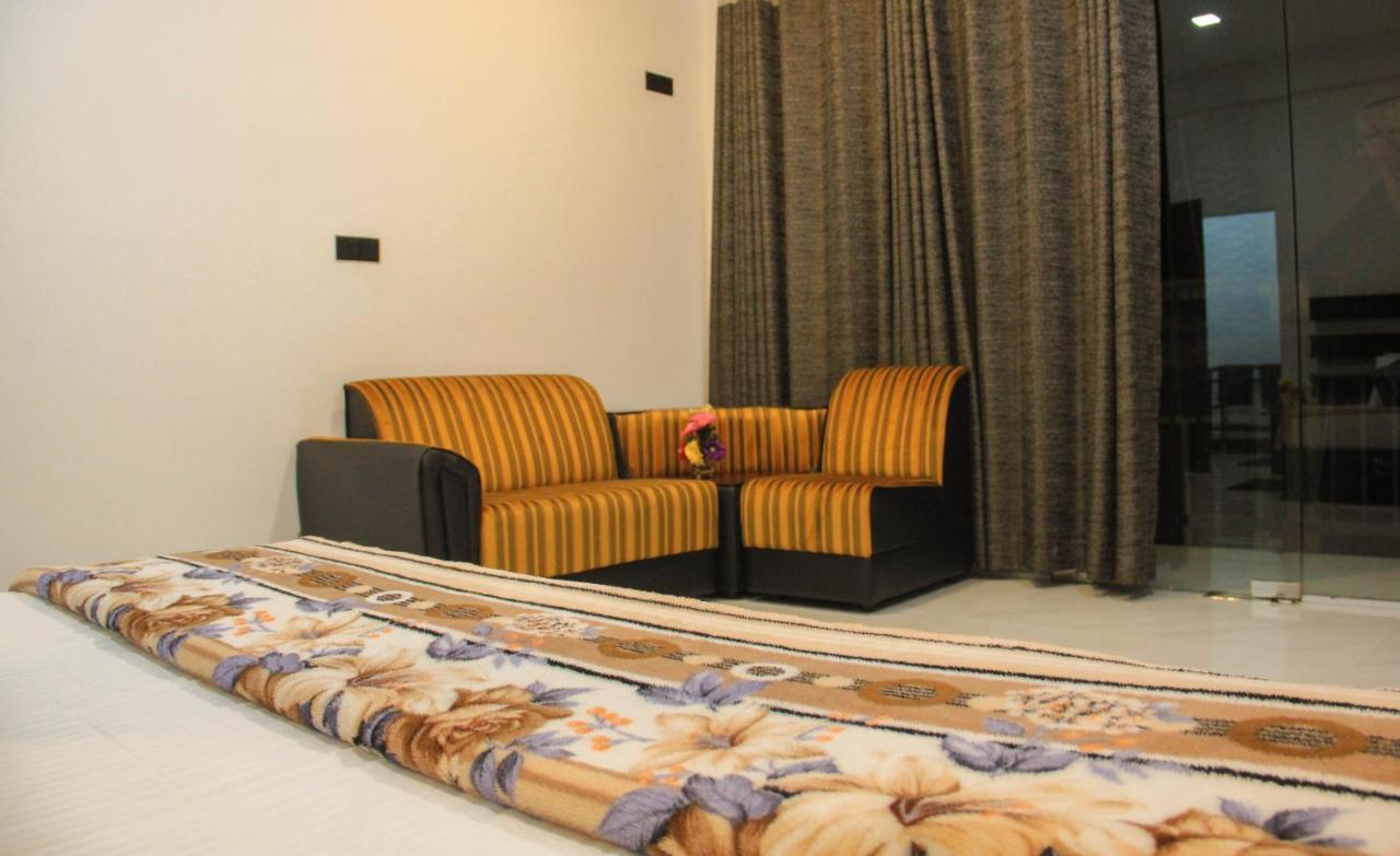 Ella Odyssey Inn Εξωτερικό φωτογραφία