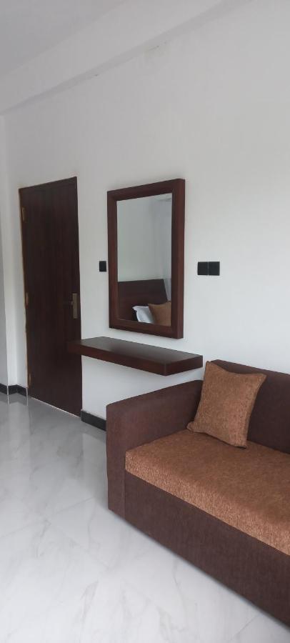 Ella Odyssey Inn Εξωτερικό φωτογραφία
