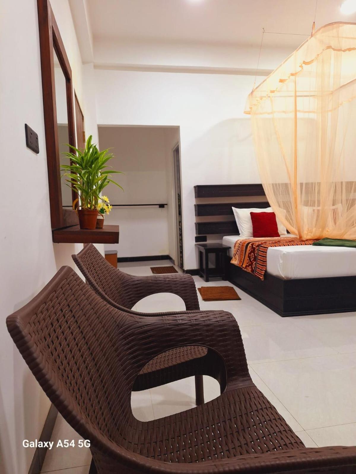 Ella Odyssey Inn Εξωτερικό φωτογραφία