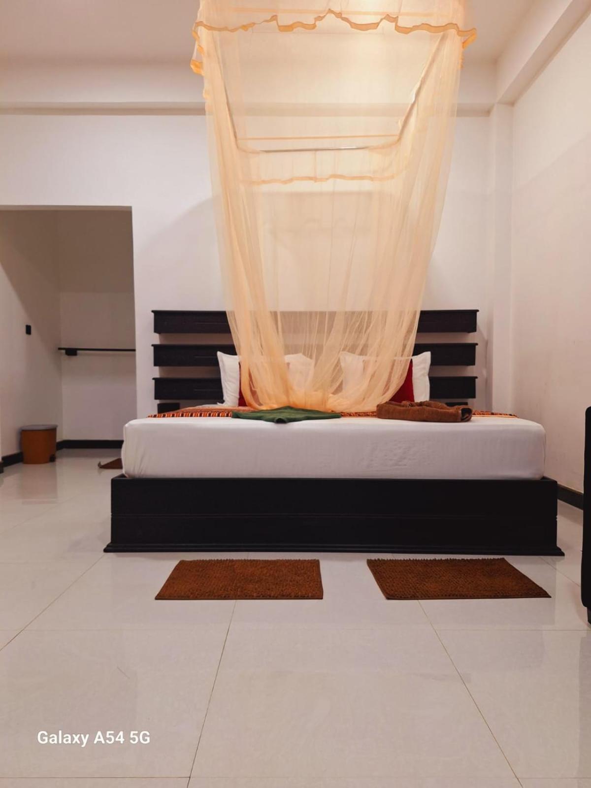 Ella Odyssey Inn Εξωτερικό φωτογραφία