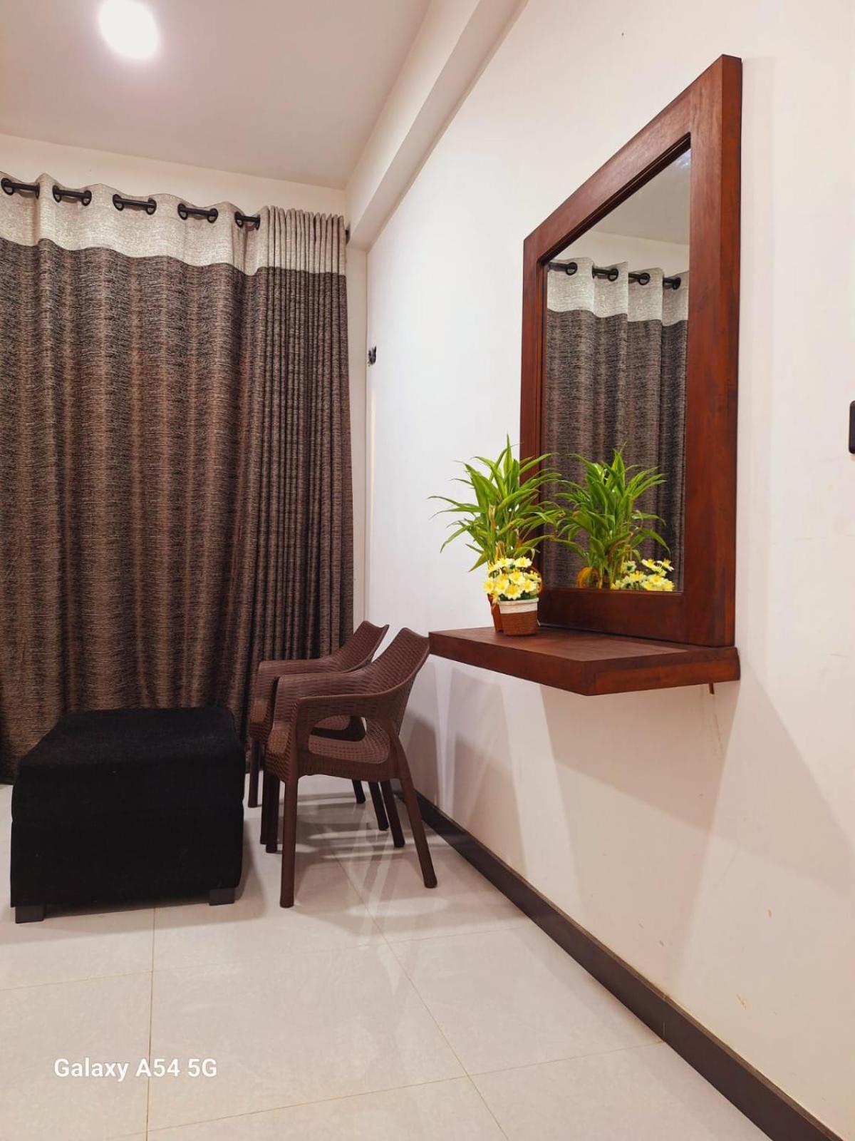 Ella Odyssey Inn Εξωτερικό φωτογραφία