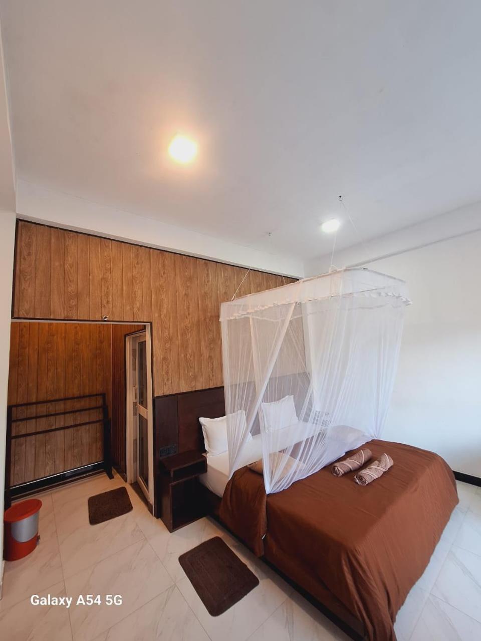 Ella Odyssey Inn Εξωτερικό φωτογραφία